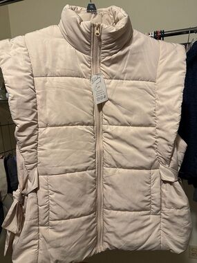 Sleeveless Quilted Puffer Vest - Cream